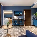 Hotel Deville &