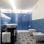 Deville & Hotel