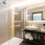Hotel Deville & 3*