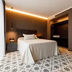 Deville & Hotel Costermano