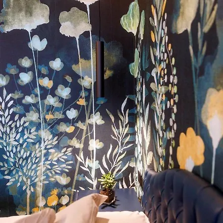 Deville & 3* 科斯特曼诺