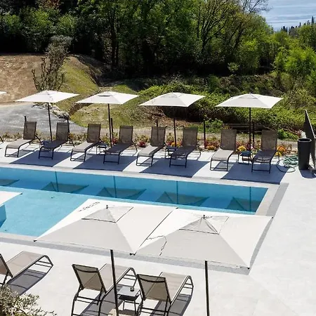 Deville & Ξενοδοχείο 3*