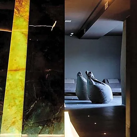 Deville & Hotel Costermano