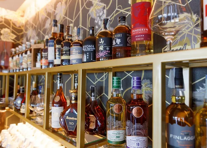 Hotel Deville & Costermano